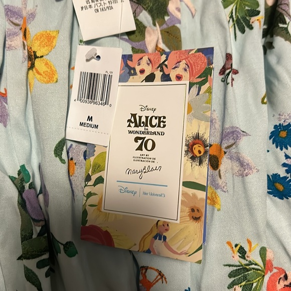 NWT Disney Mary Blair Alice in Wonderland top and skirt set - Picture 8 of 10